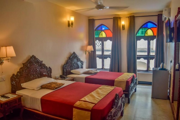 Tembo Palace Hotel image 13